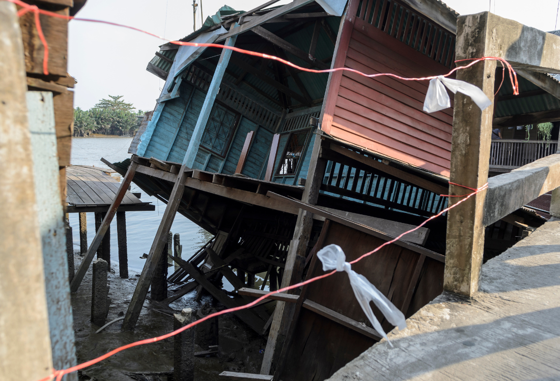 A house that crashed because of soil subsidence